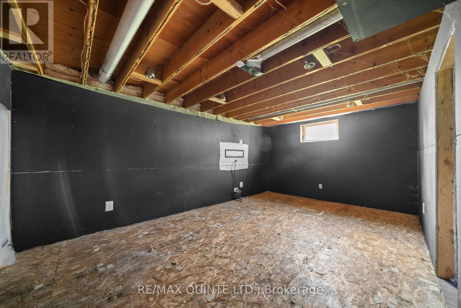 403 Whites Road, Quinte West, Ontario  K8V 5P5 - Photo 32 - X13041312