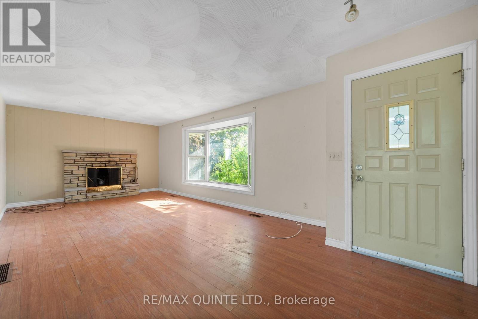 403 Whites Road, Quinte West, Ontario  K8V 5P5 - Photo 6 - X13041312