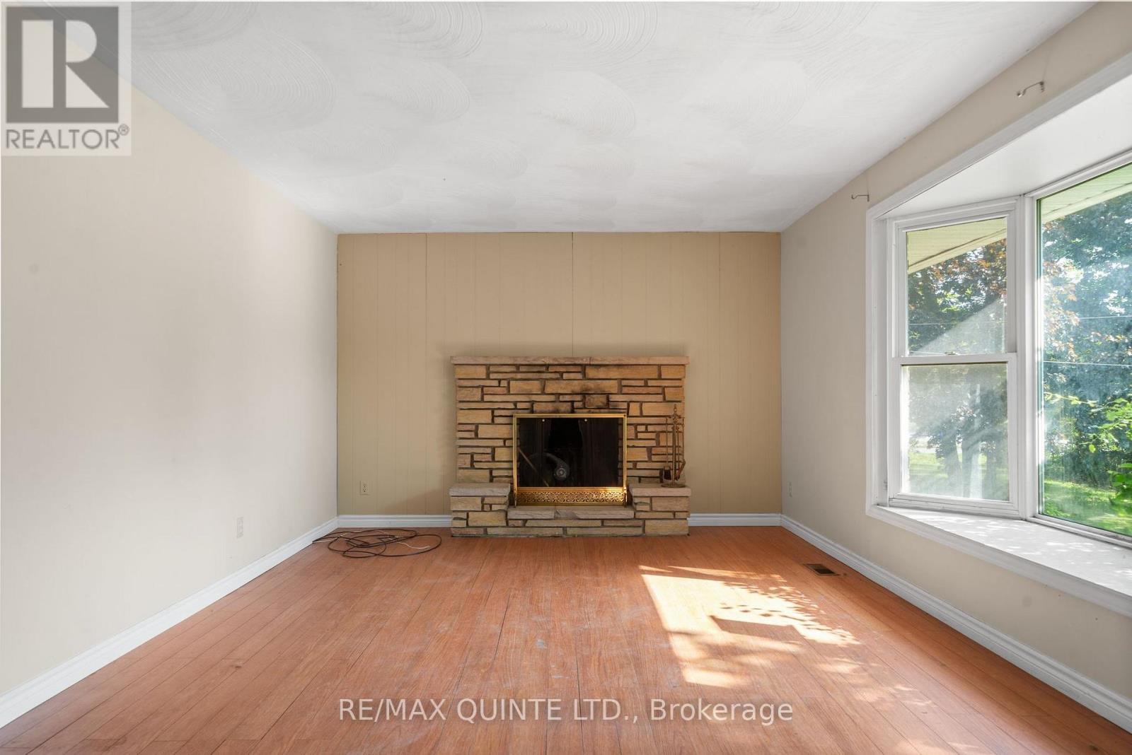 403 Whites Road, Quinte West, Ontario  K8V 5P5 - Photo 7 - X13041312