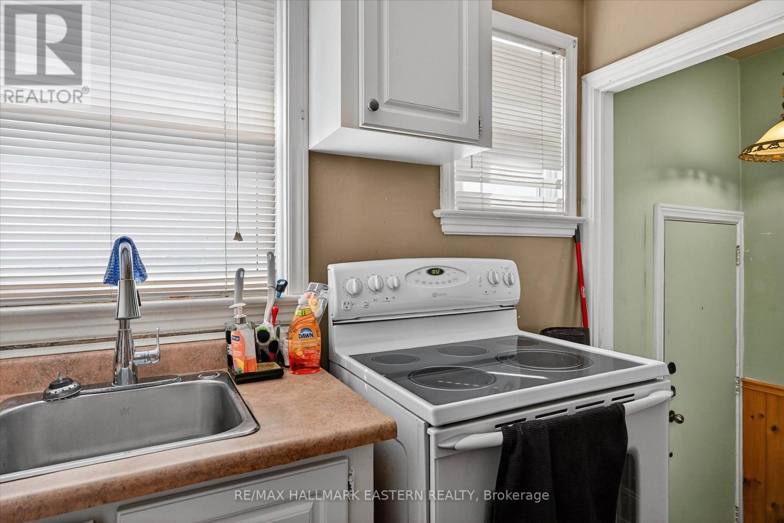 561 Spruce Avenue, Peterborough, Ontario  K9J 5A4 - Photo 11 - X13041374