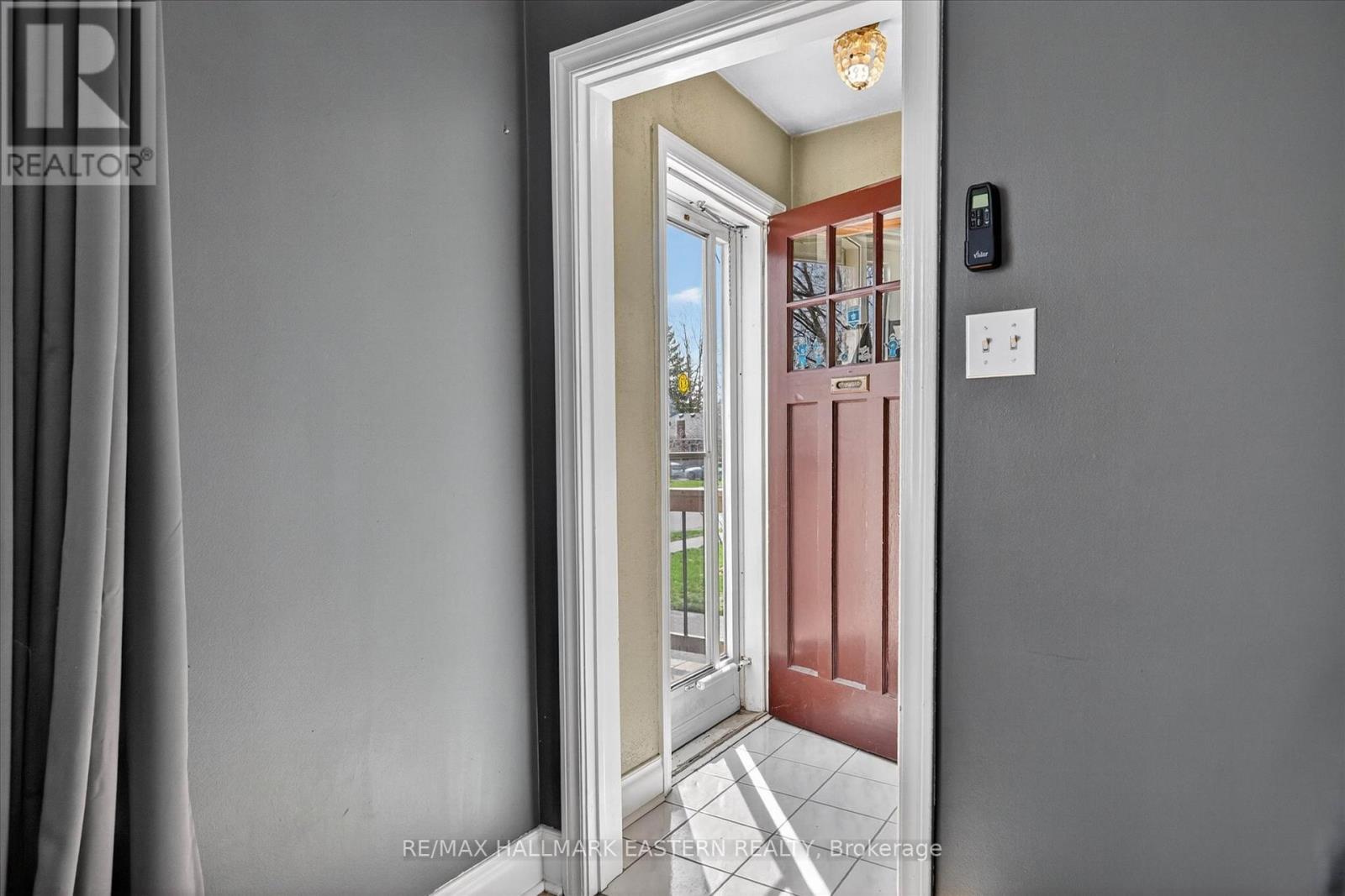 561 Spruce Avenue, Peterborough, Ontario  K9J 5A4 - Photo 3 - X13041374