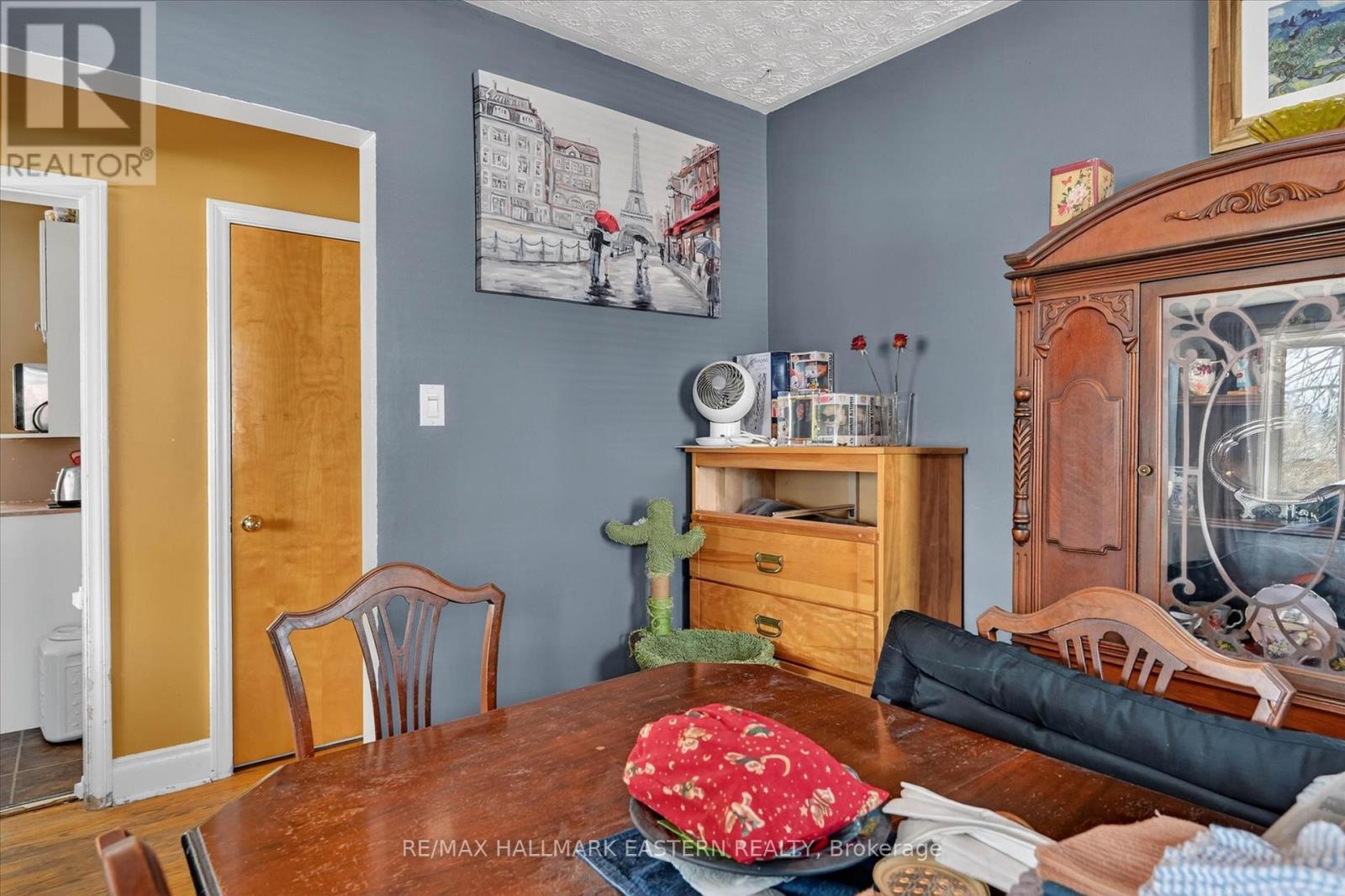 561 Spruce Avenue, Peterborough, Ontario  K9J 5A4 - Photo 8 - X13041374