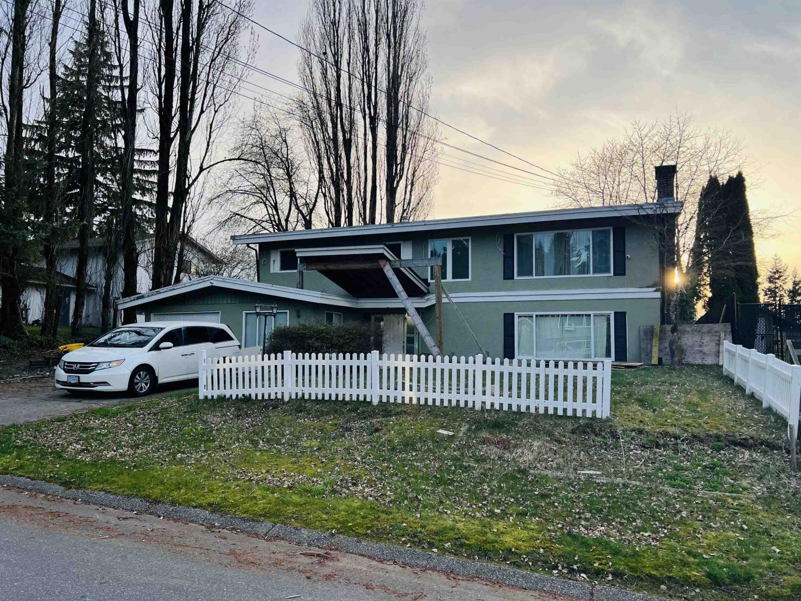 2713 Moorland Street, Abbotsford, British Columbia  V2T 3V4 - Photo 2 - R3115093