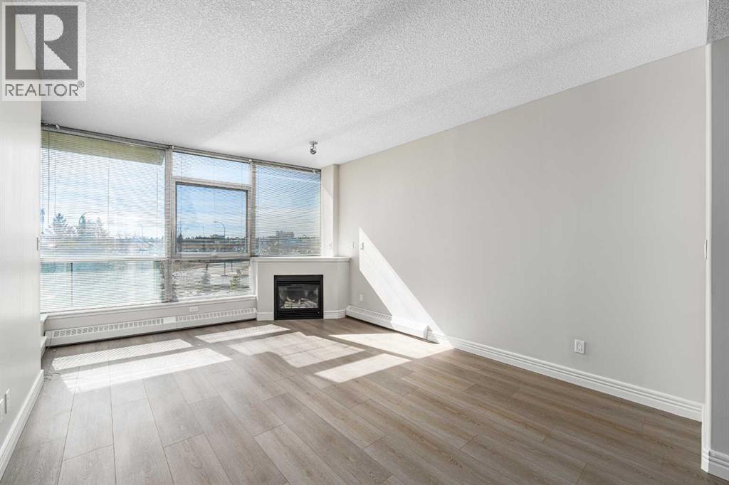 304, 55 Spruce Place Sw, Calgary, Alberta  T3C 3X5 - Photo 5 - A2297895