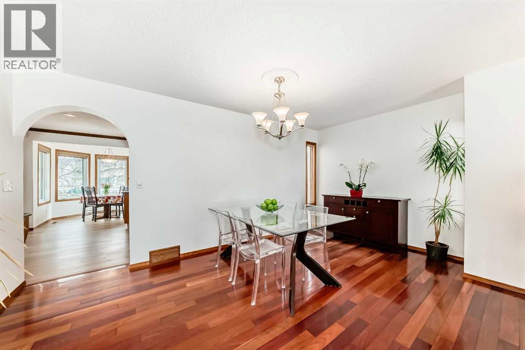 5 Woodmark Place Sw, Calgary, Alberta  T2W 6A2 - Photo 10 - A2304368