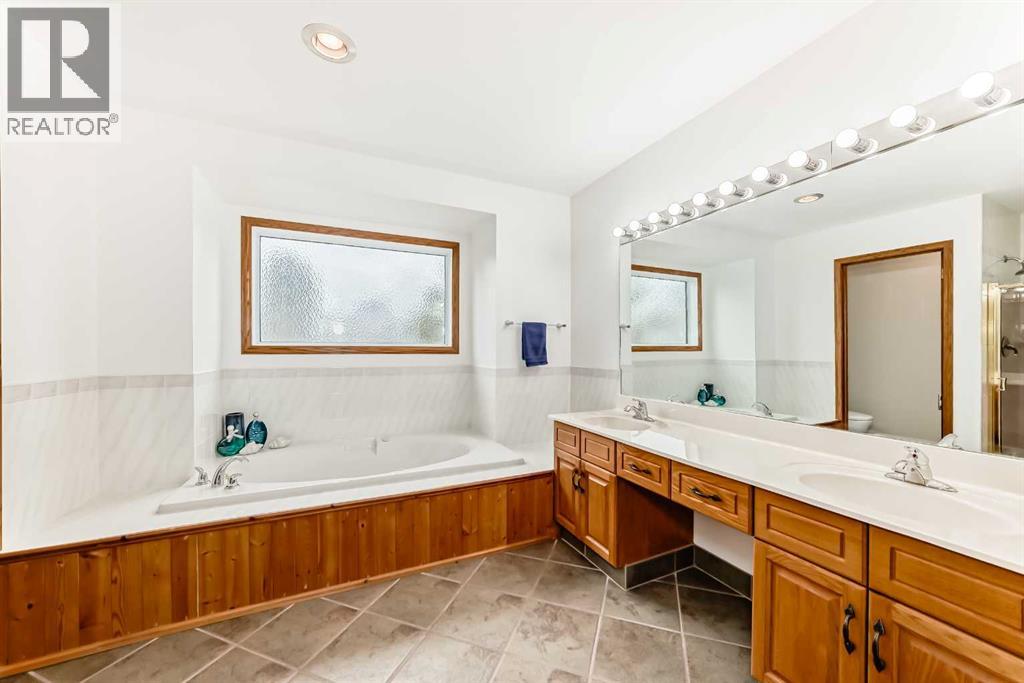 5 Woodmark Place Sw, Calgary, Alberta  T2W 6A2 - Photo 34 - A2304368