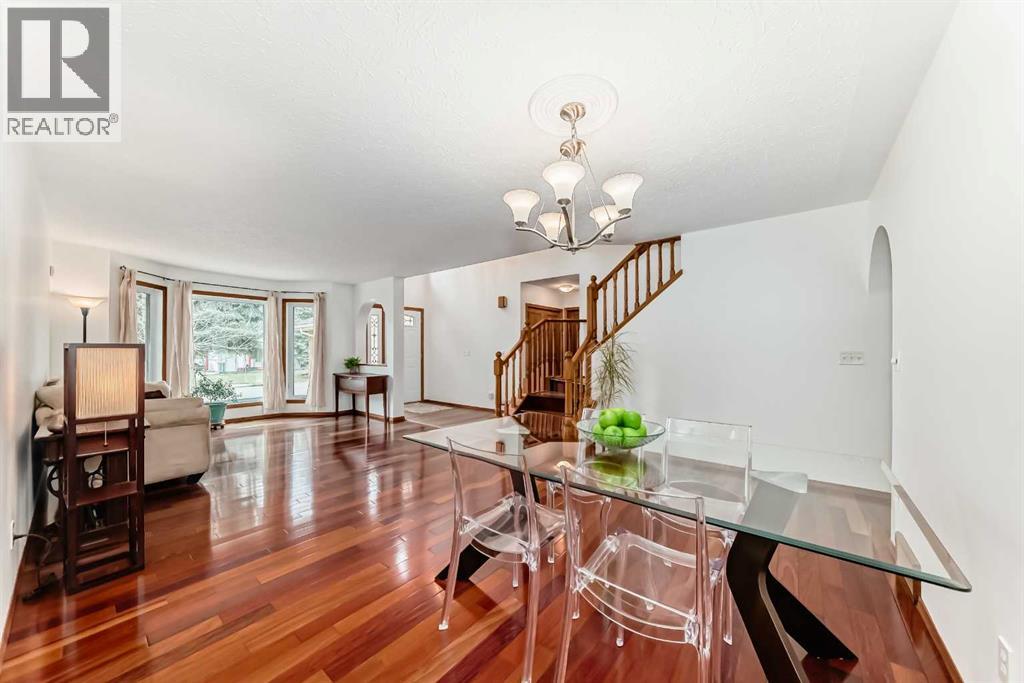 5 Woodmark Place Sw, Calgary, Alberta  T2W 6A2 - Photo 8 - A2304368