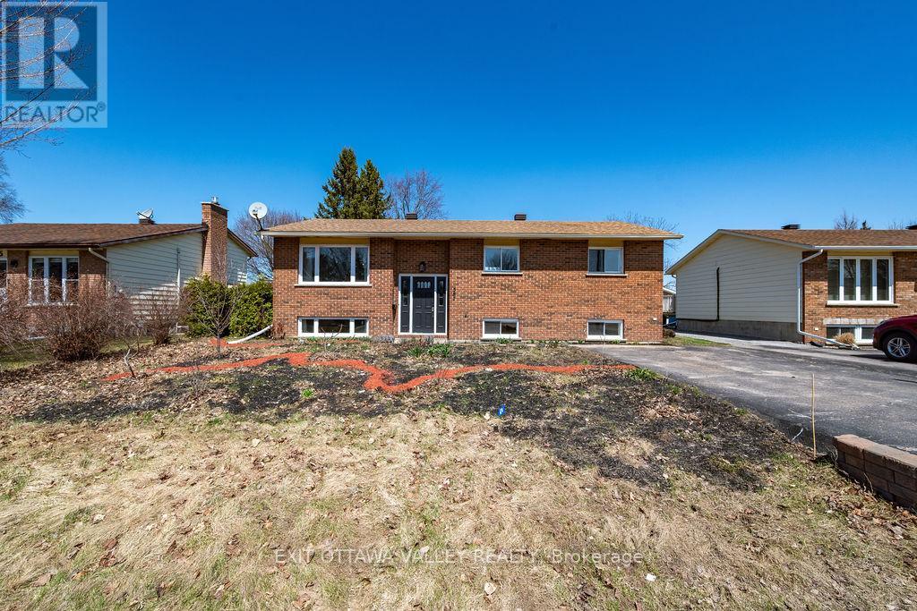 587 Alfred Street E, Pembroke, Ontario  K8A 8A2 - Photo 1 - X13041214