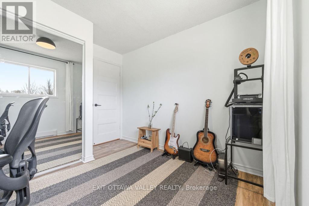 587 Alfred Street E, Pembroke, Ontario  K8A 8A2 - Photo 17 - X13041214