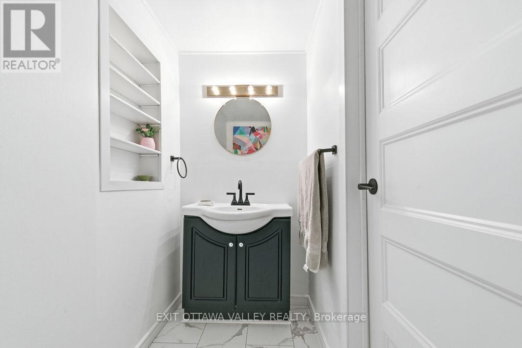 587 Alfred Street E, Pembroke, Ontario  K8A 8A2 - Photo 24 - X13041214