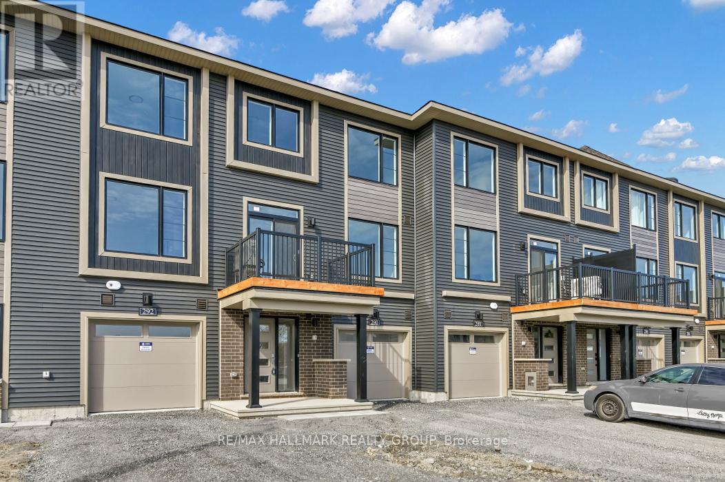 290 BANKSIDE STREET, ottawa, Ontario