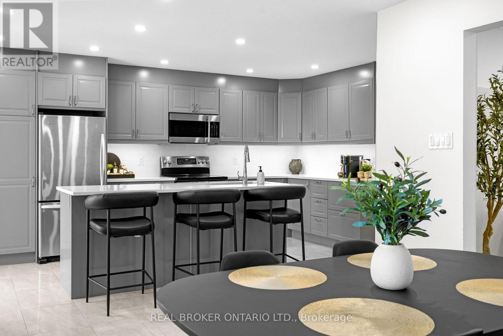 2058 Wildflower Drive, Ottawa, Ontario  K1E 3R3 - Photo 12 - X13041478