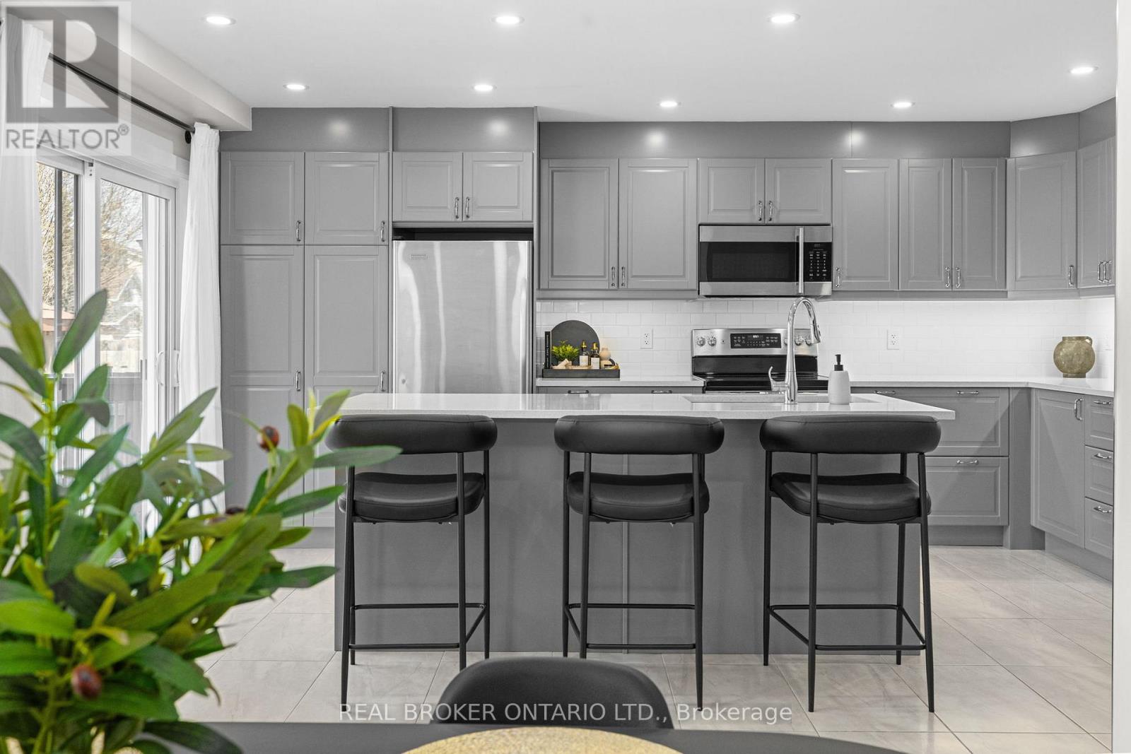 2058 Wildflower Drive, Ottawa, Ontario  K1E 3R3 - Photo 13 - X13041478