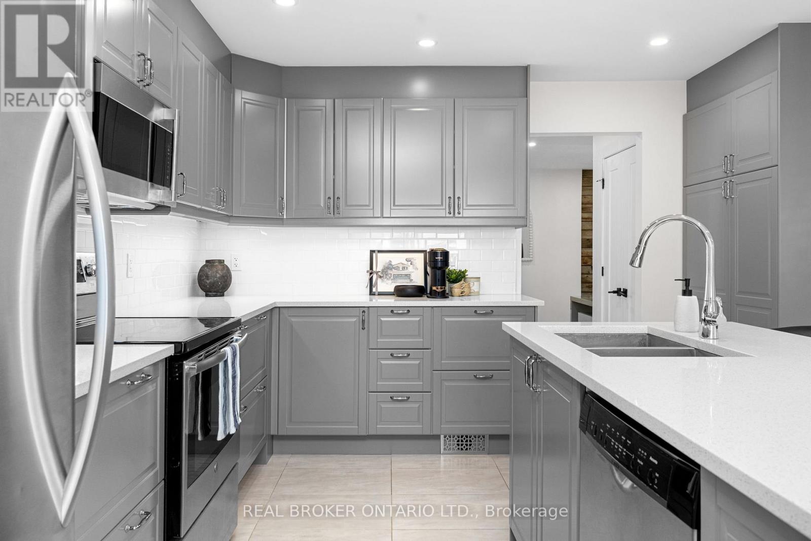 2058 Wildflower Drive, Ottawa, Ontario  K1E 3R3 - Photo 16 - X13041478