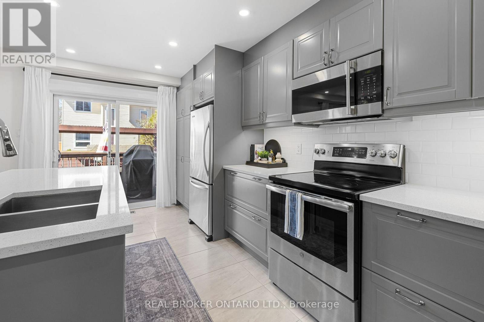 2058 Wildflower Drive, Ottawa, Ontario  K1E 3R3 - Photo 18 - X13041478