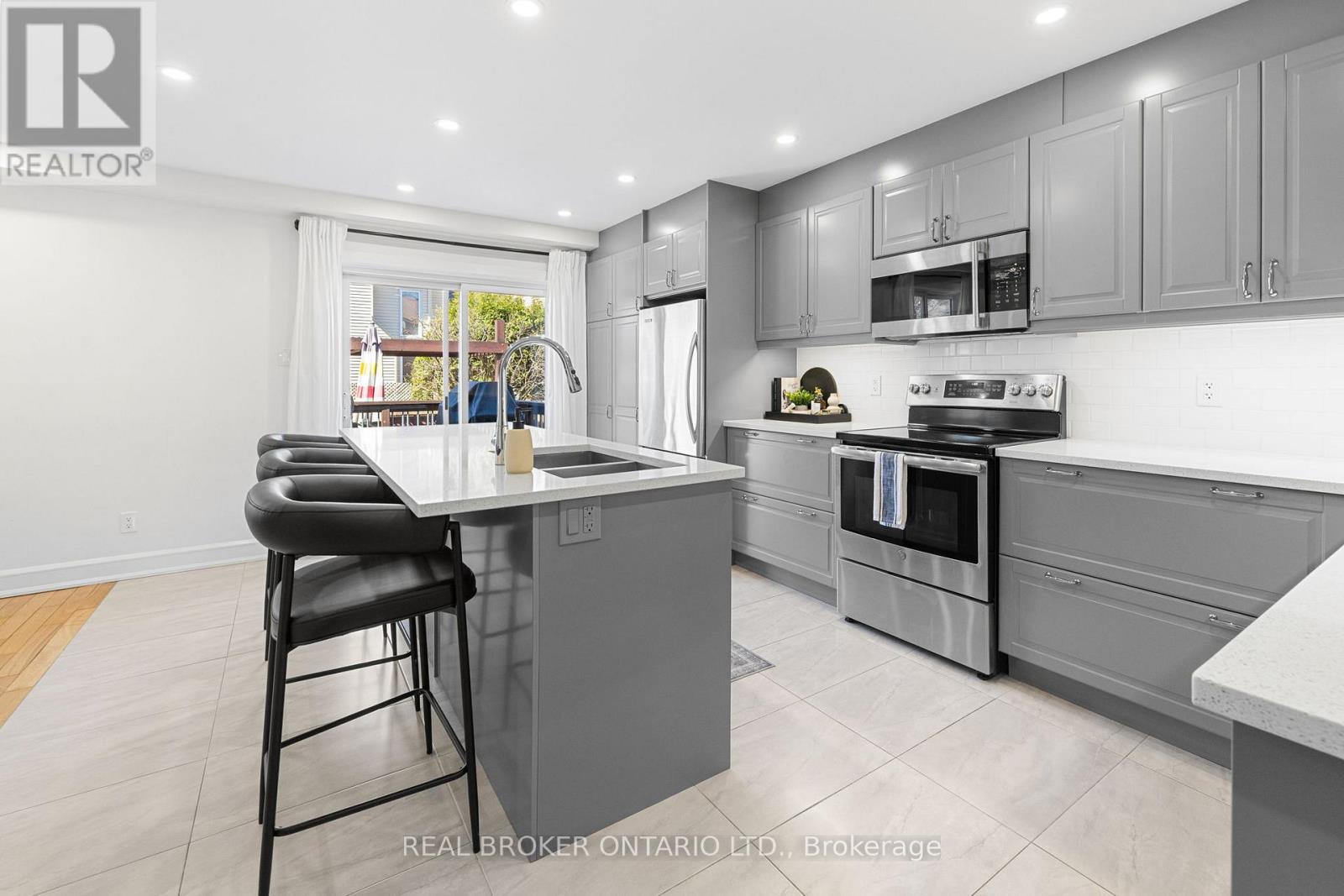 2058 Wildflower Drive, Ottawa, Ontario  K1E 3R3 - Photo 19 - X13041478