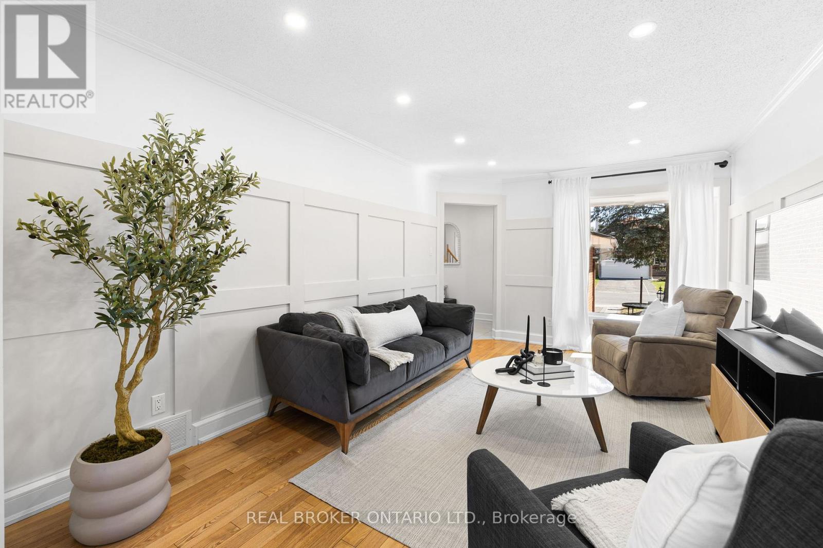 2058 Wildflower Drive, Ottawa, Ontario  K1E 3R3 - Photo 8 - X13041478