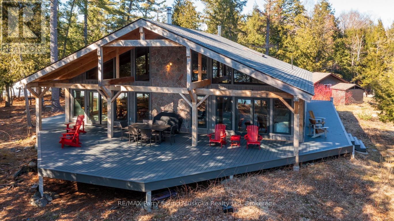 14 SILVER FOX DRIVE, McKellar, Ontario