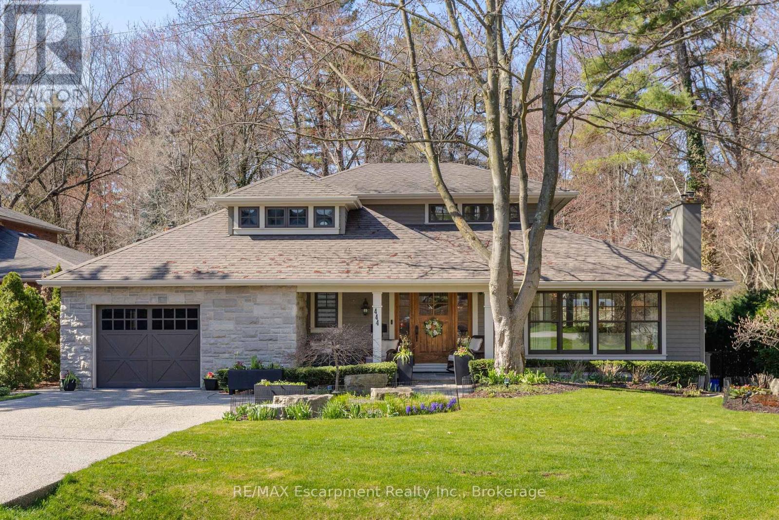 444 DRUMMOND ROAD, Oakville, Ontario