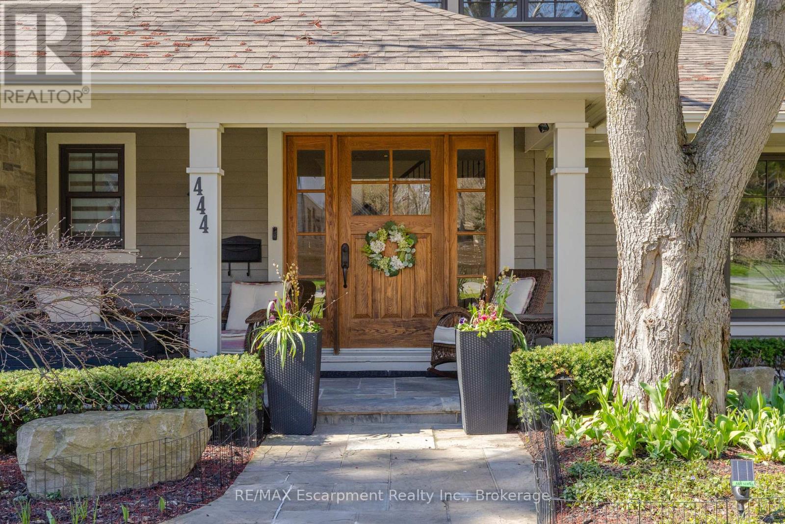 444 Drummond Road, Oakville, Ontario  L6J 4L4 - Photo 3 - W13041350