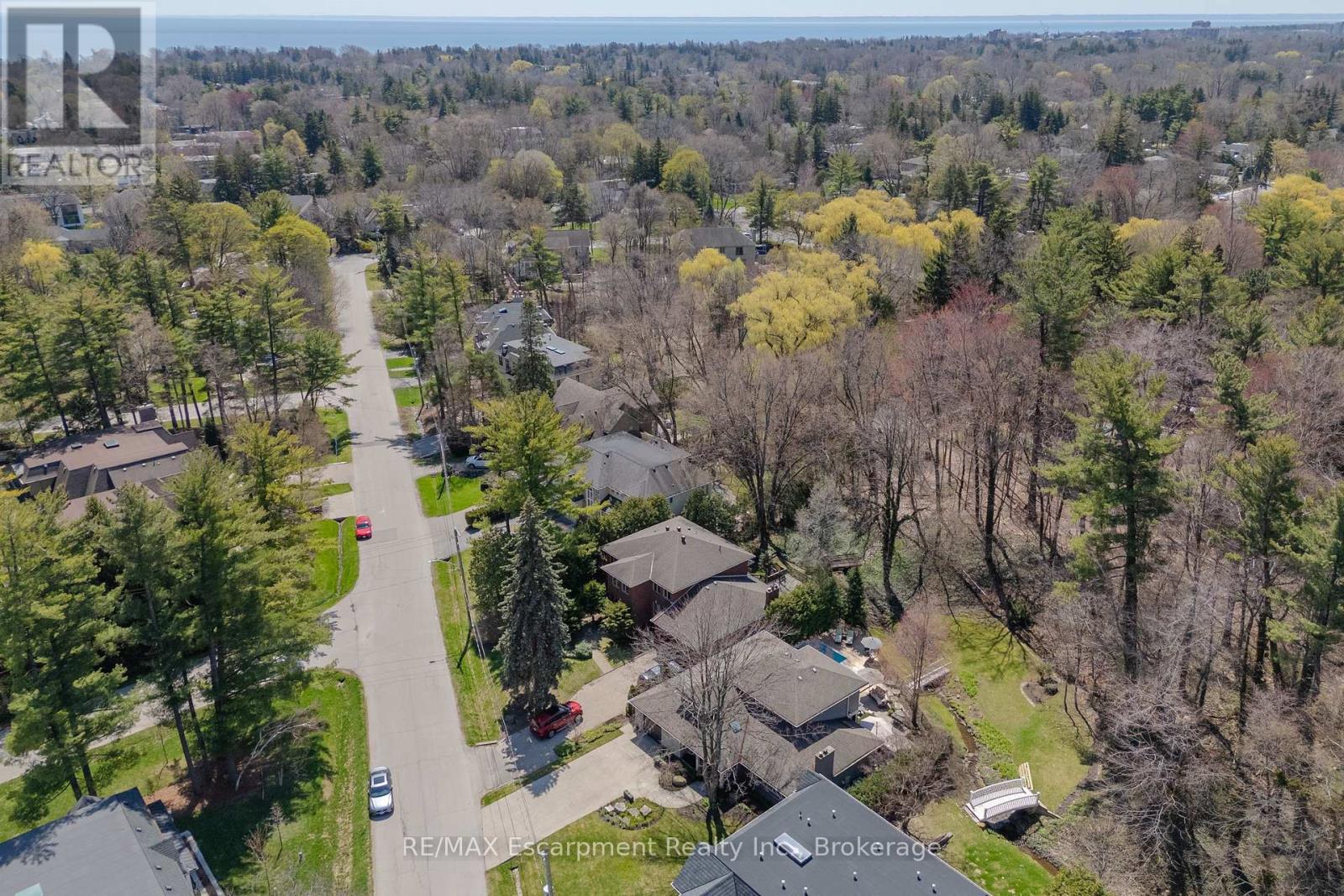 444 Drummond Road, Oakville, Ontario  L6J 4L4 - Photo 39 - W13041350