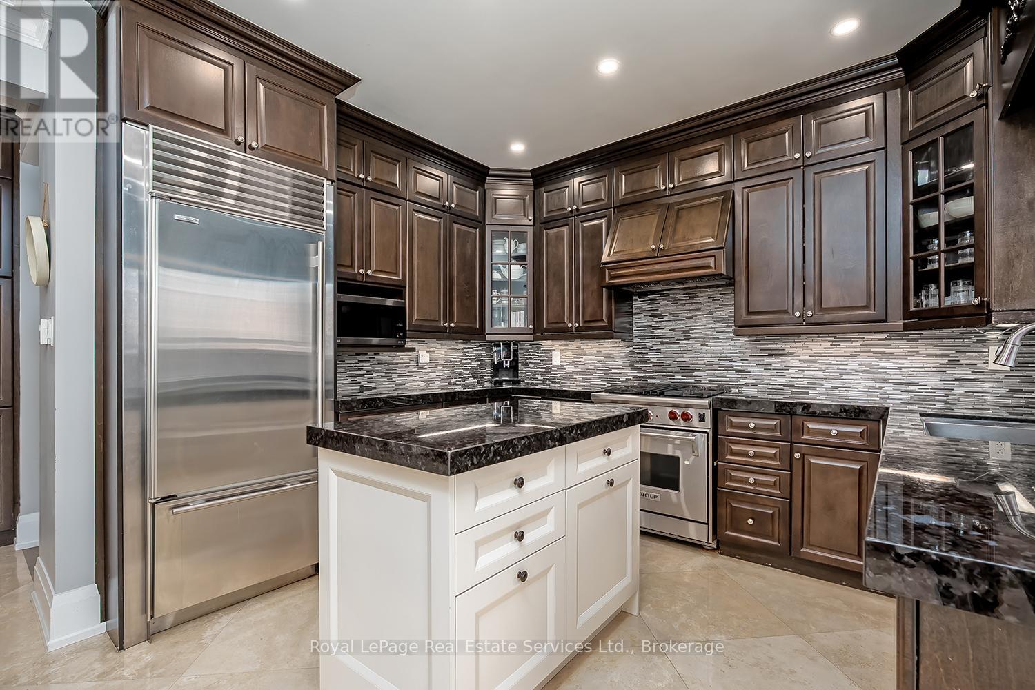 5447 Freshwater Drive, Mississauga, Ontario  L5M 0J8 - Photo 12 - W13041548