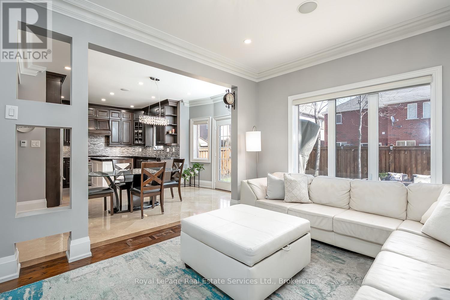 5447 Freshwater Drive, Mississauga, Ontario  L5M 0J8 - Photo 18 - W13041548