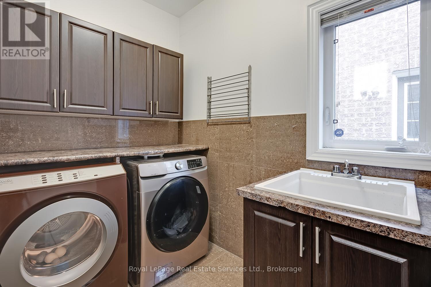 5447 Freshwater Drive, Mississauga, Ontario  L5M 0J8 - Photo 21 - W13041548