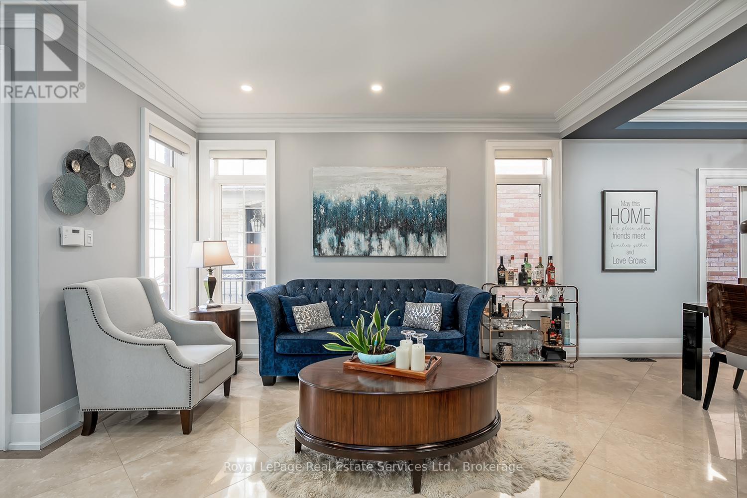 5447 Freshwater Drive, Mississauga, Ontario  L5M 0J8 - Photo 5 - W13041548