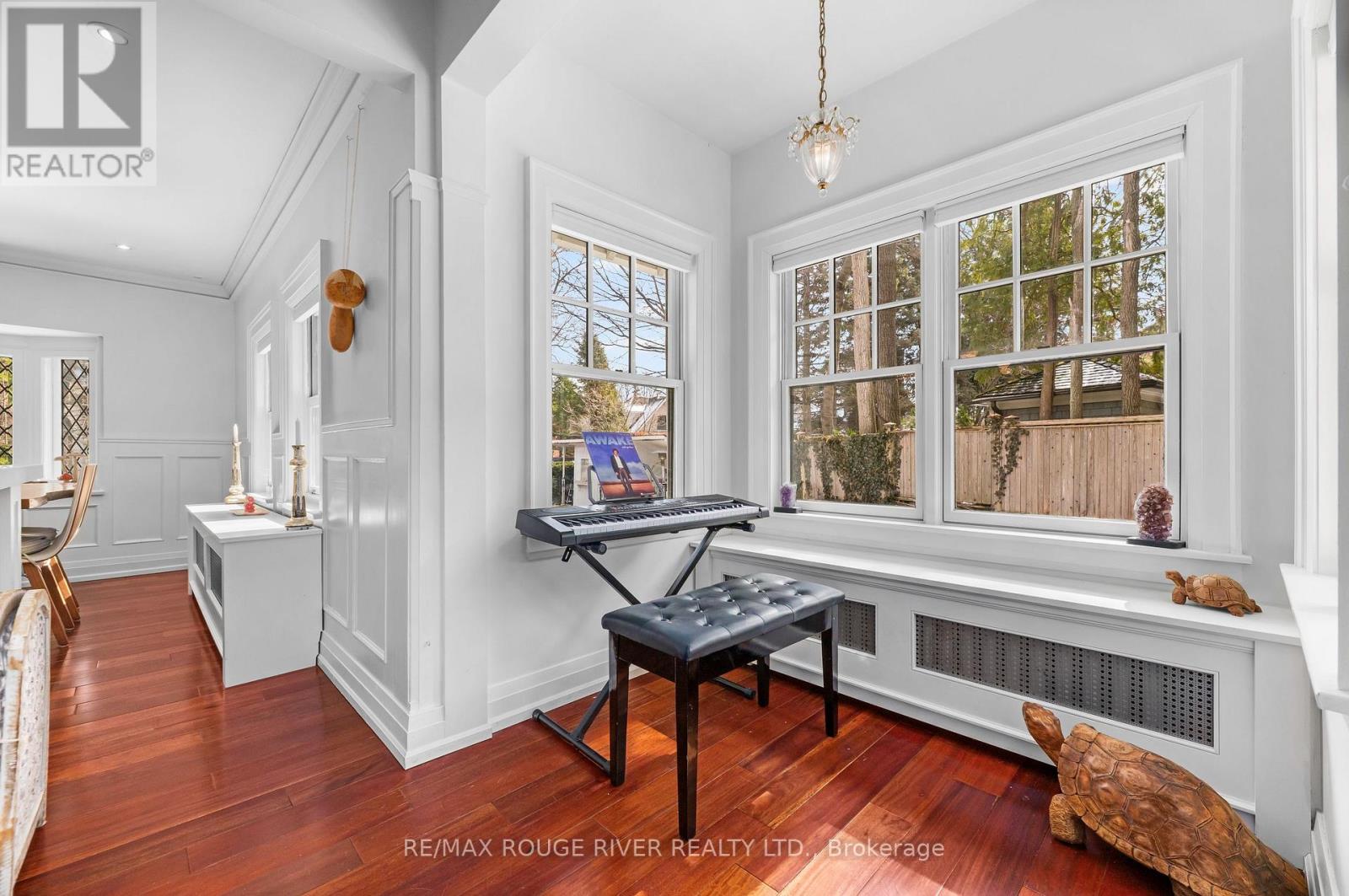 11 Donwoods Drive, Toronto, Ontario  M4N 2E9 - Photo 18 - C12904998