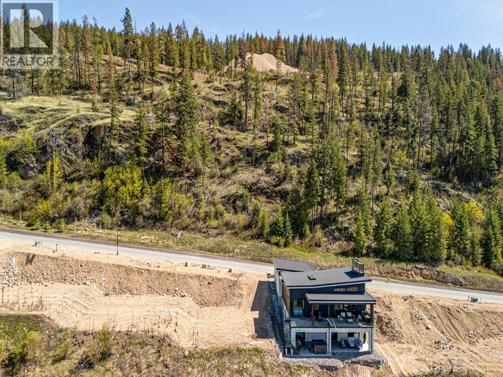 654 Predator Ridge Drive, Vernon, British Columbia  V1H 0B1 - Photo 10 - 10384719