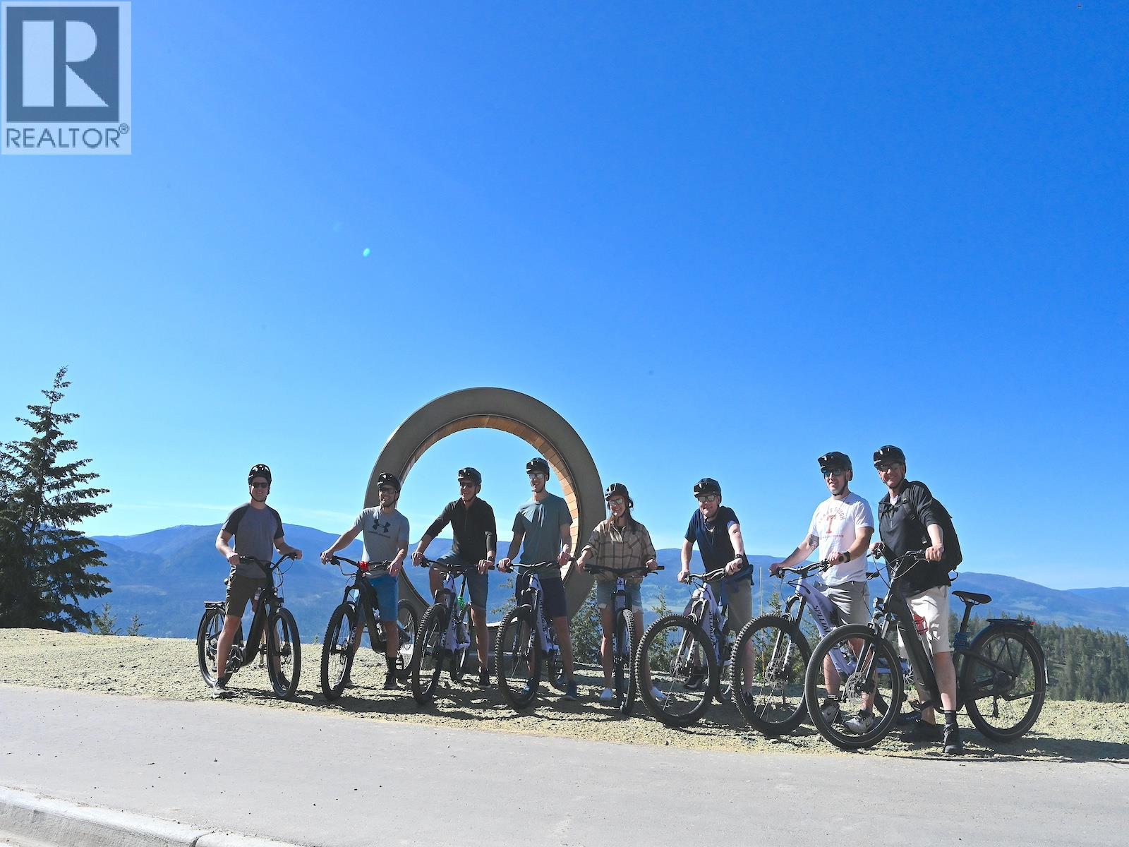 654 Predator Ridge Drive, Vernon, British Columbia  V1H 0B1 - Photo 24 - 10384719