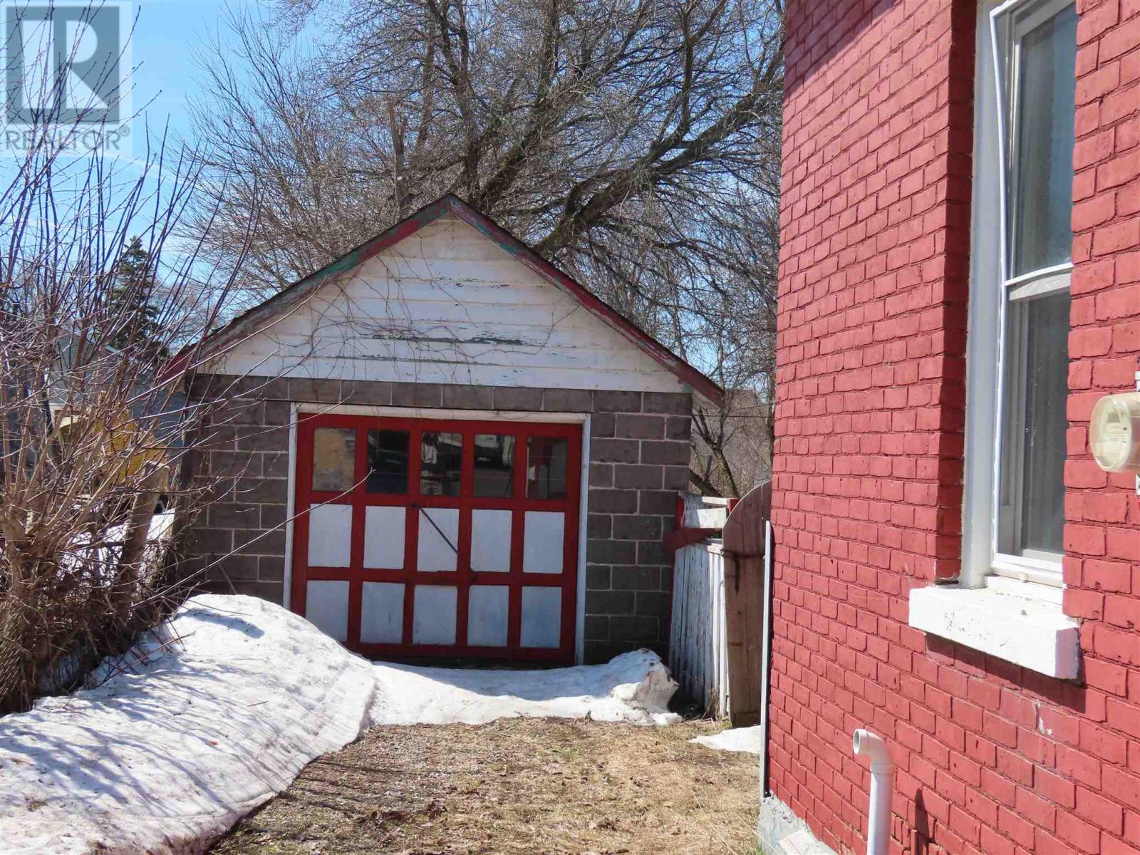 23 St Andrews Ter, Sault Ste Marie, Ontario  P6B 1B2 - Photo 17 - SM260327