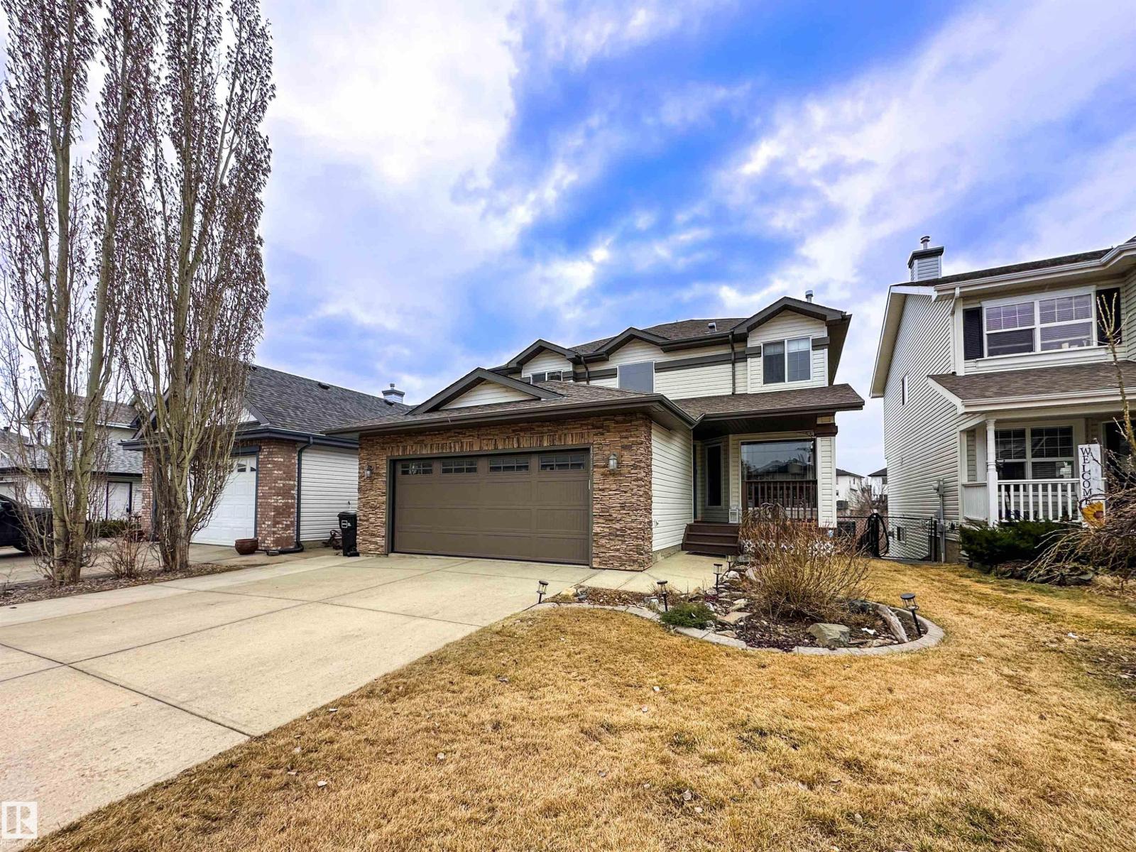 13715 149 AV NW, edmonton, Alberta