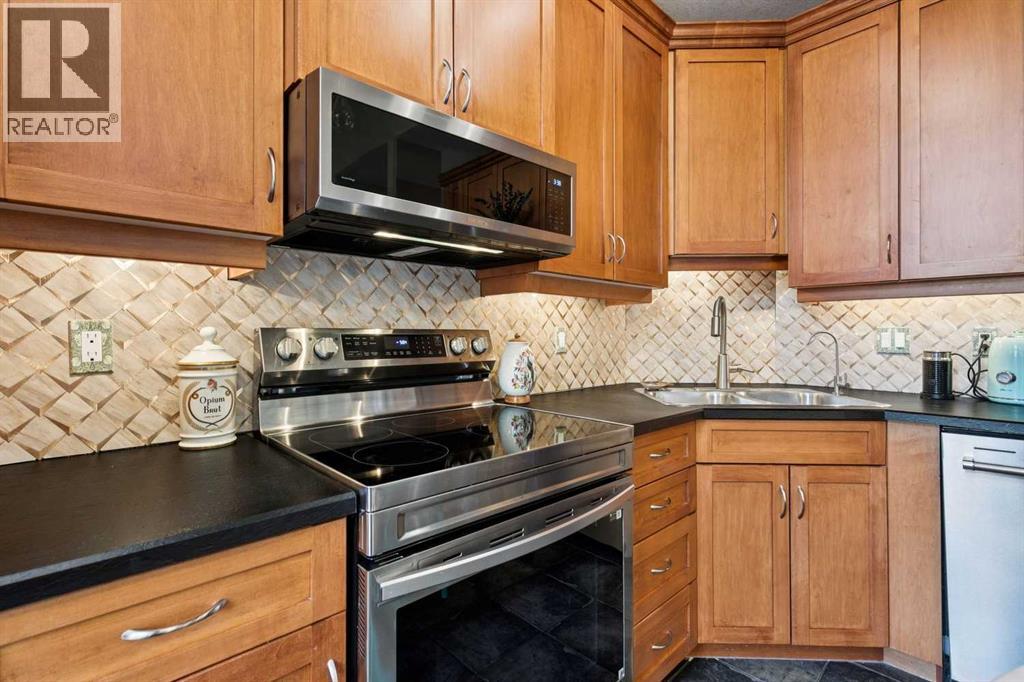 3009 Patricia Landing SW, Calgary, Alberta  T2T 6P5 - Photo 6 - A2301376