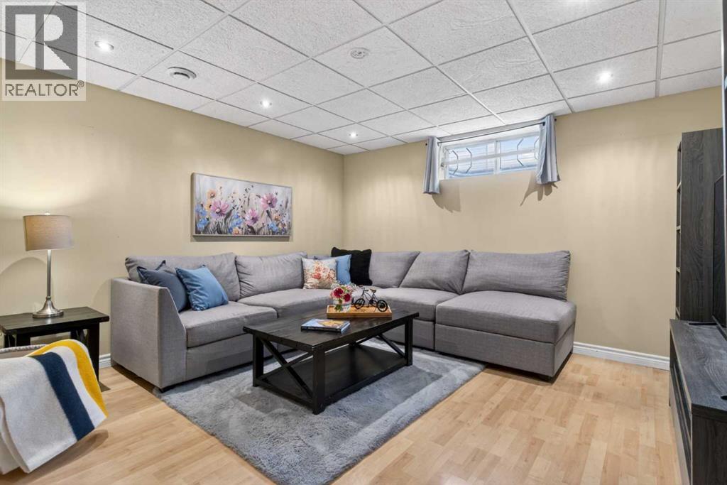 14744 Mt Mckenzie Drive Se, Calgary, Alberta  T2Z 2V1 - Photo 25 - A2303004