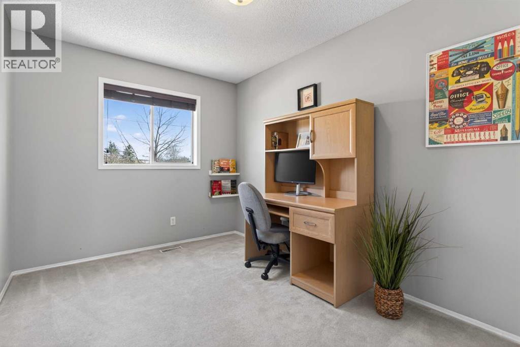 14744 Mt Mckenzie Drive Se, Calgary, Alberta  T2Z 2V1 - Photo 22 - A2303004