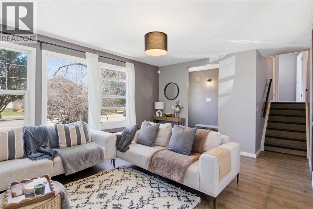 14767 Deer Ridge Drive Se, Calgary, Alberta  T2J 6A9 - Photo 4 - A2304551