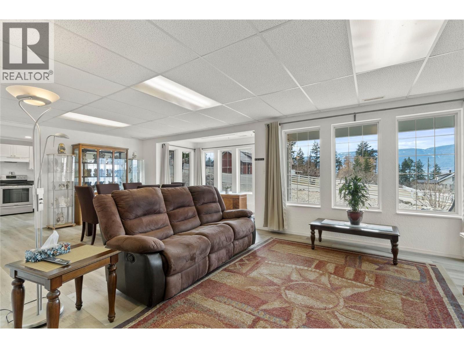 430 20 Street SE, Salmon Arm, British Columbia  V1E 1J4 - Photo 36 - 10376552