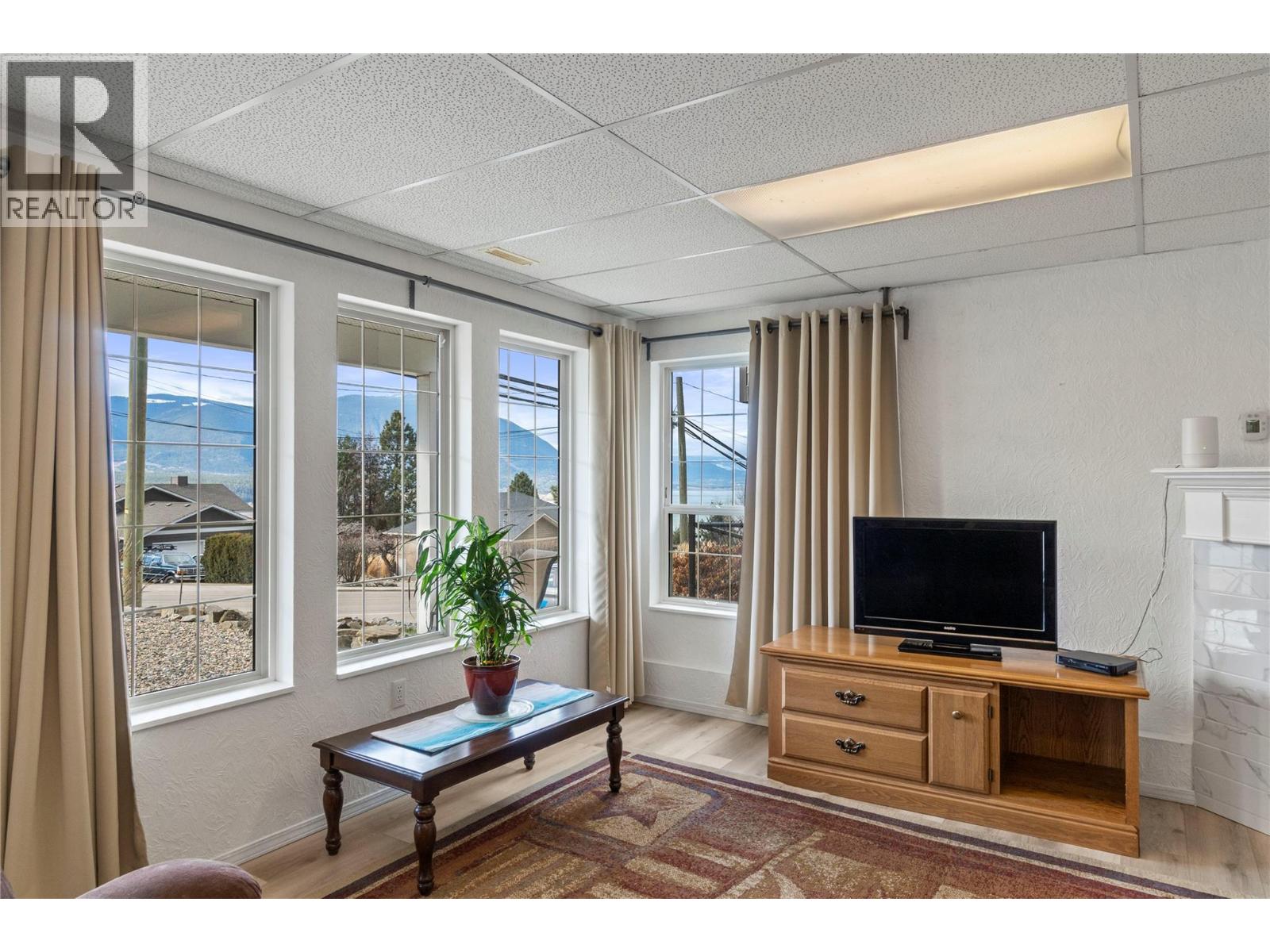 430 20 Street SE, Salmon Arm, British Columbia  V1E 1J4 - Photo 43 - 10376552