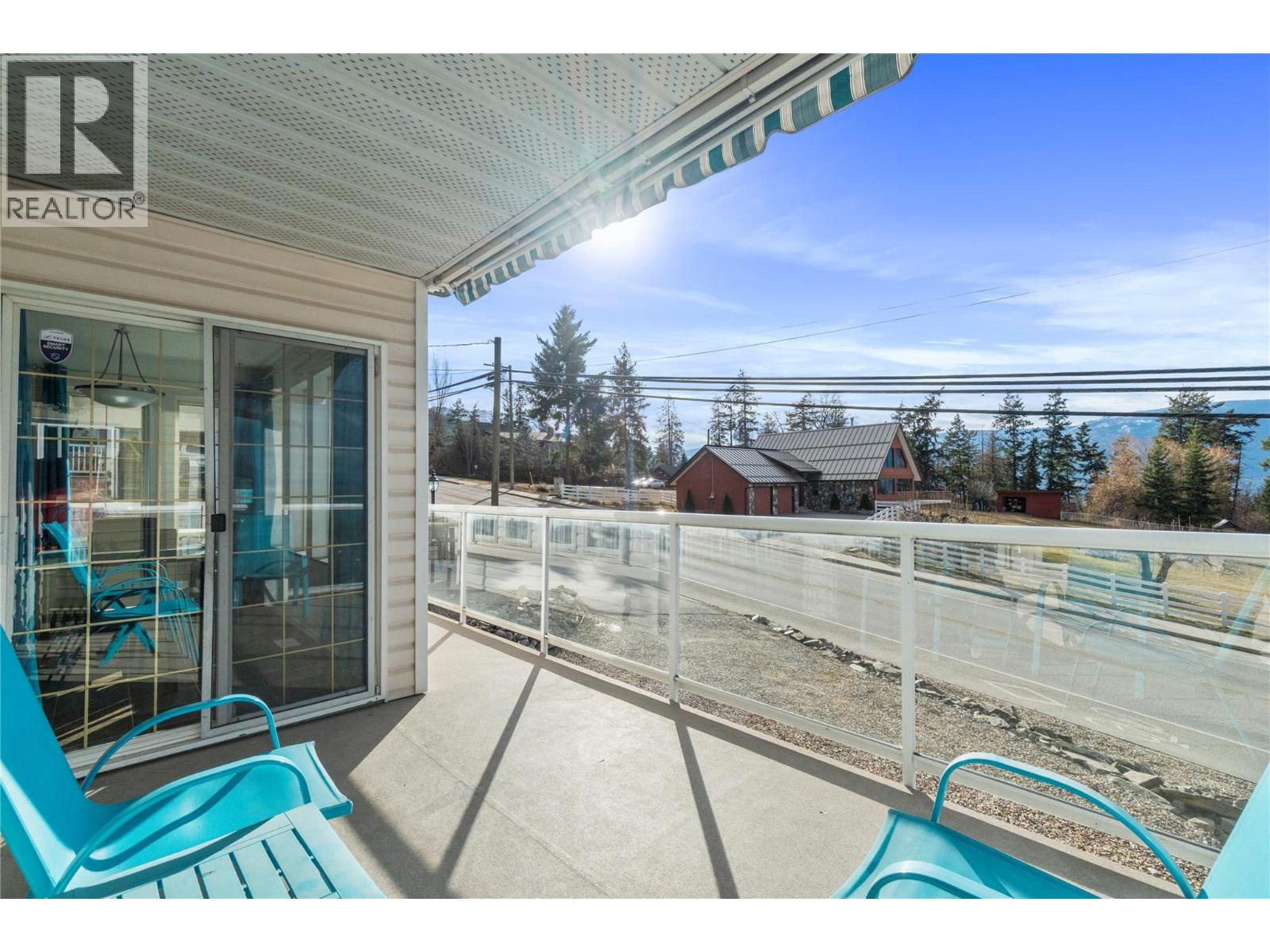 430 20 Street SE, Salmon Arm, British Columbia  V1E 1J4 - Photo 4 - 10376552