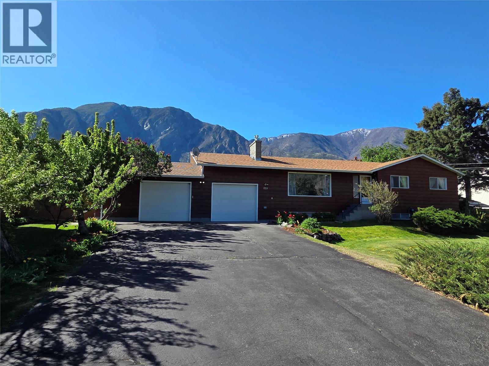 723 3rd Avenue, Keremeos, British Columbia