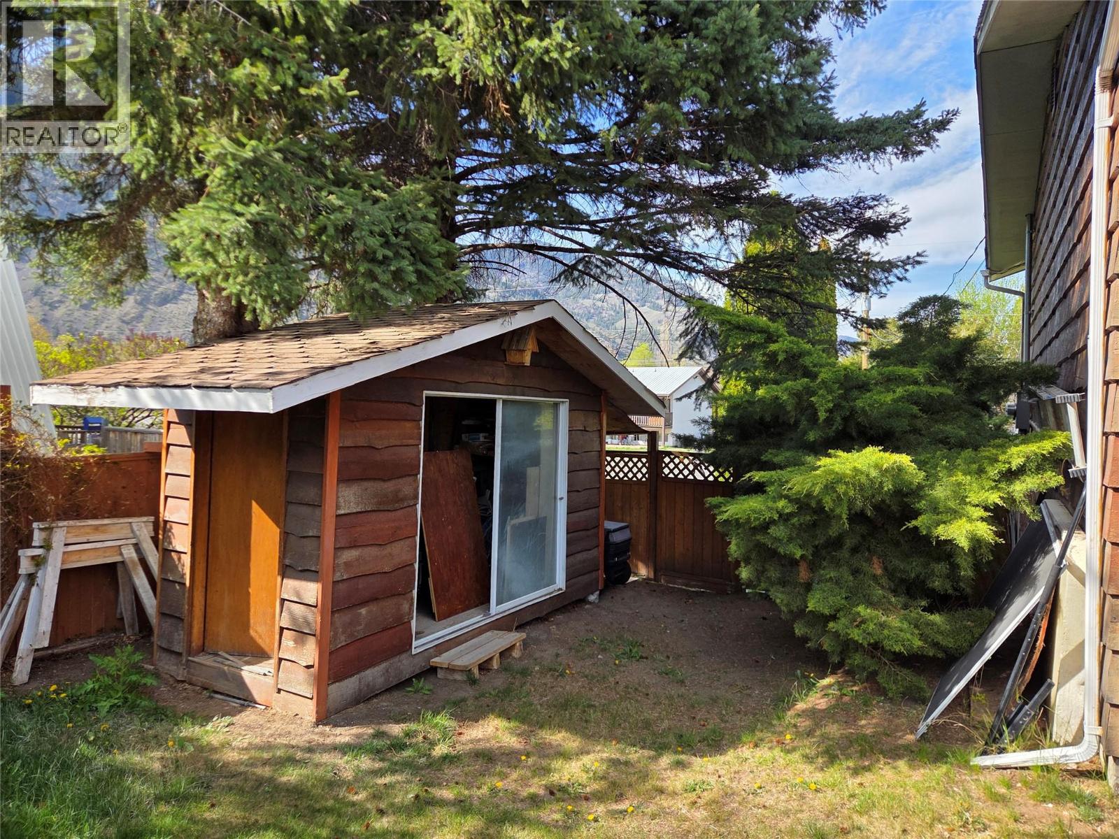 723 3rd Avenue, Keremeos, British Columbia  V0X 1N2 - Photo 36 - 10384153