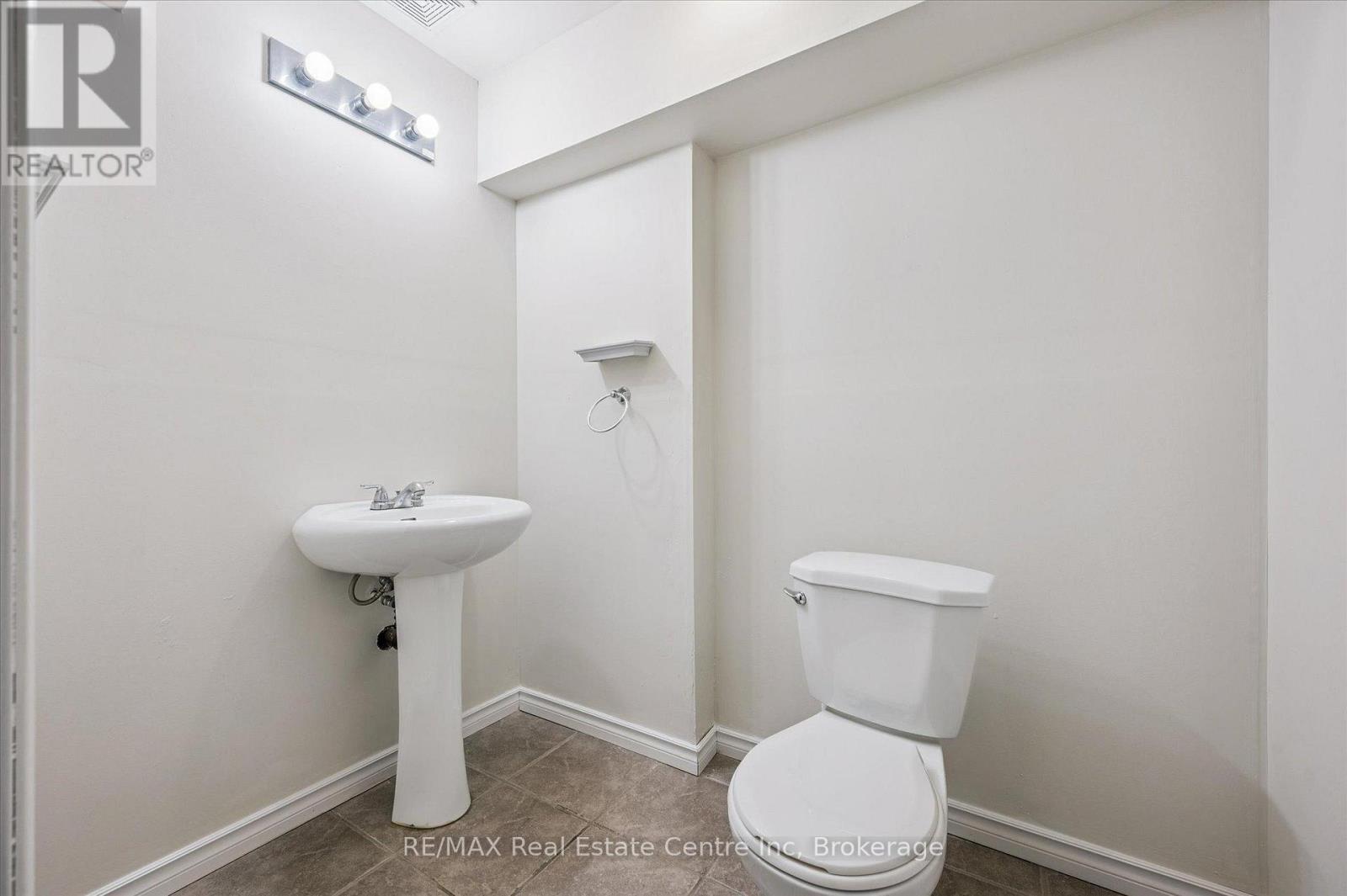 30 Vipond Street, Guelph, Ontario  N1E 0G9 - Photo 14 - X13041274