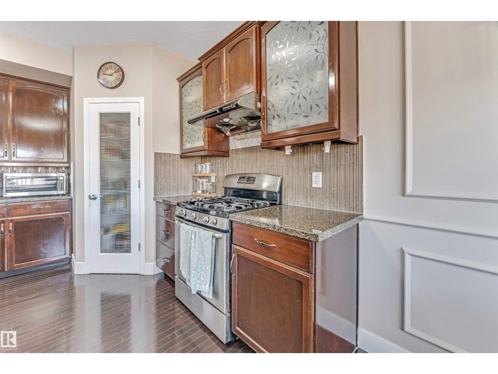 5156 2 Av Sw, Edmonton, Alberta  T6X 0R4 - Photo 17 - E4484039