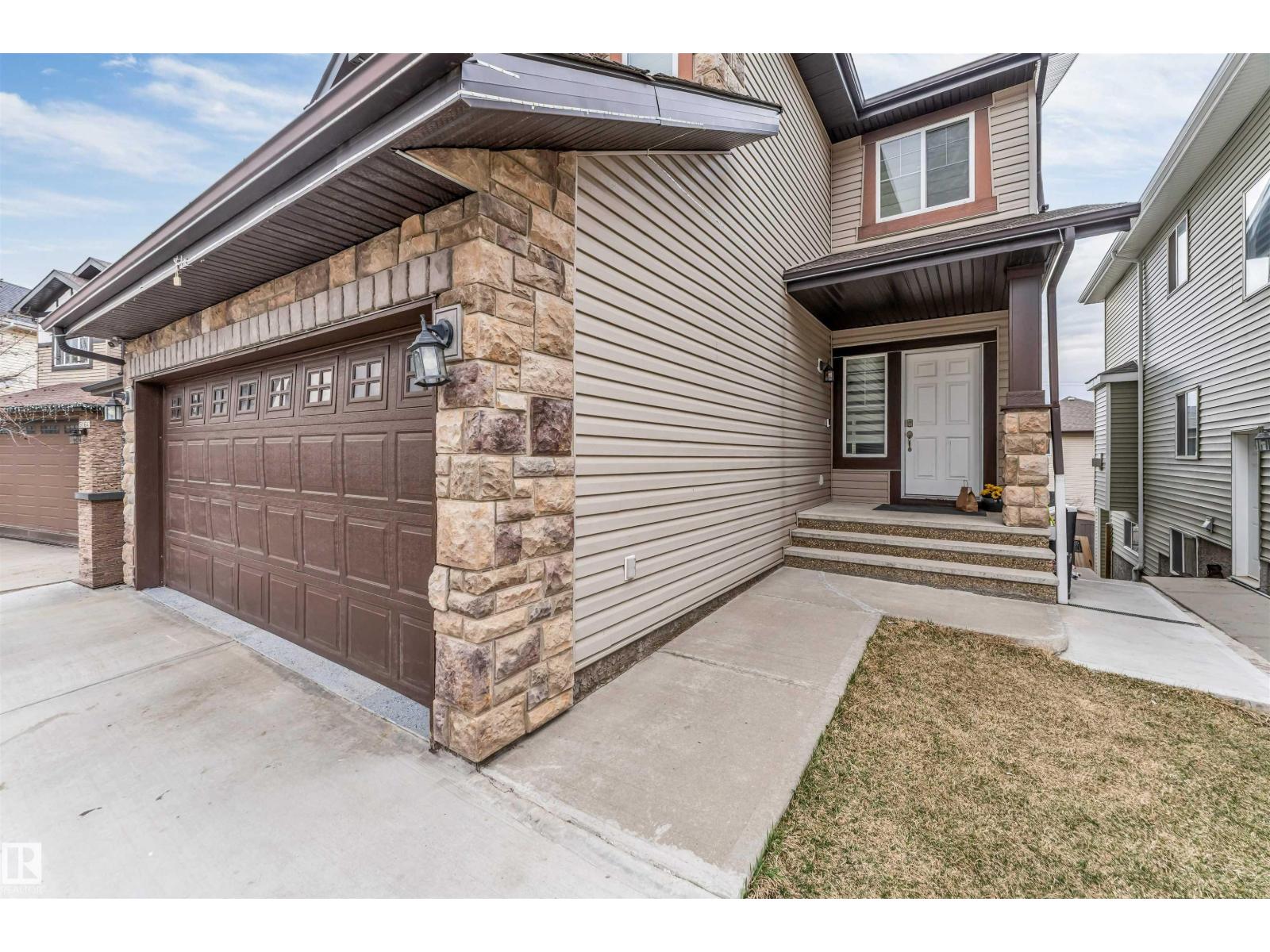 5156 2 Av Sw, Edmonton, Alberta  T6X 0R4 - Photo 3 - E4484039
