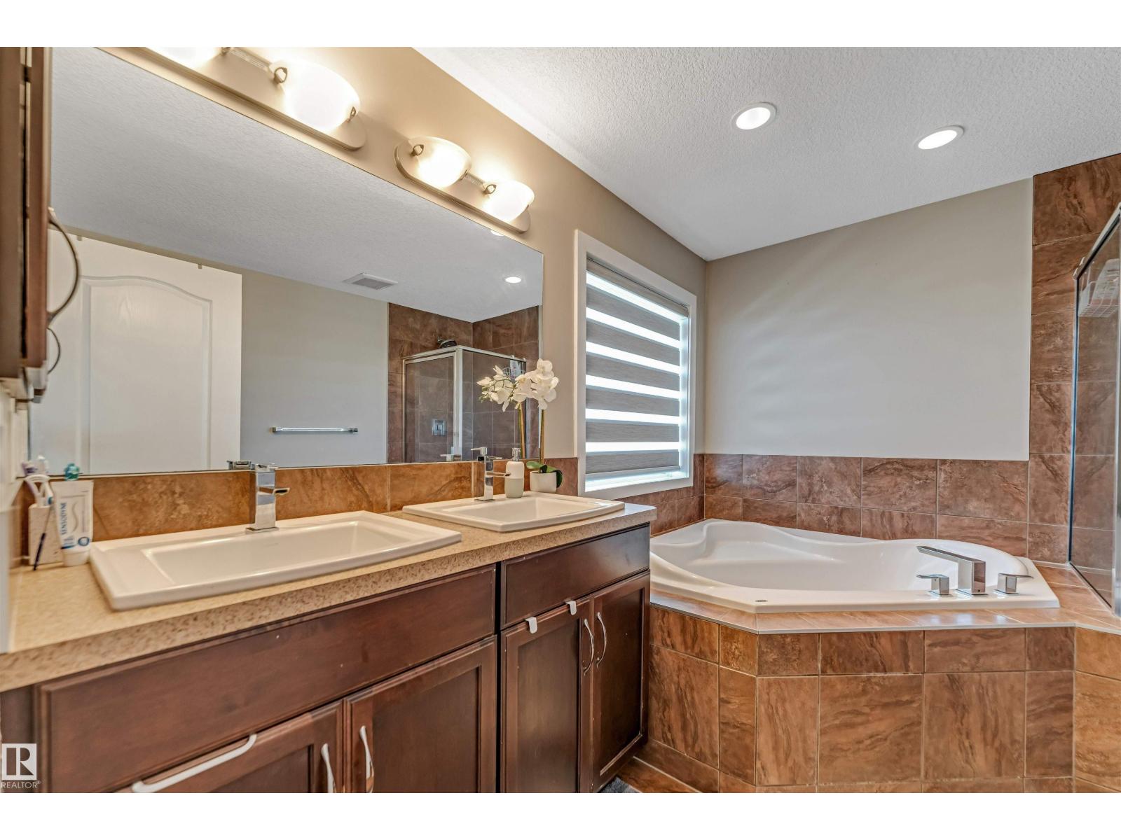 5156 2 Av Sw, Edmonton, Alberta  T6X 0R4 - Photo 34 - E4484039