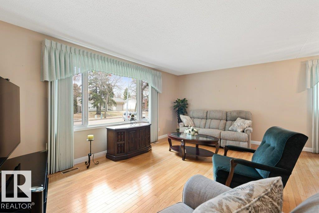 33 Fenwick Cr, St. Albert, Alberta  T8N 1W5 - Photo 3 - E4484043