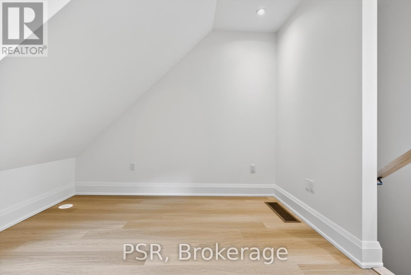 E - 57 Harriet Street, Toronto, Ontario  M4L 2G1 - Photo 16 - E13041220