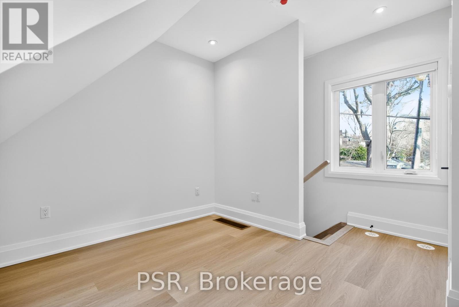 E - 57 Harriet Street, Toronto, Ontario  M4L 2G1 - Photo 17 - E13041220